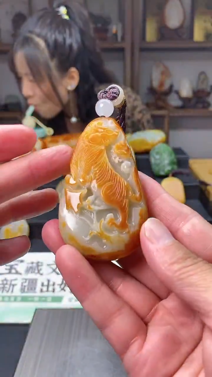 和田玉未镶嵌挂件虎