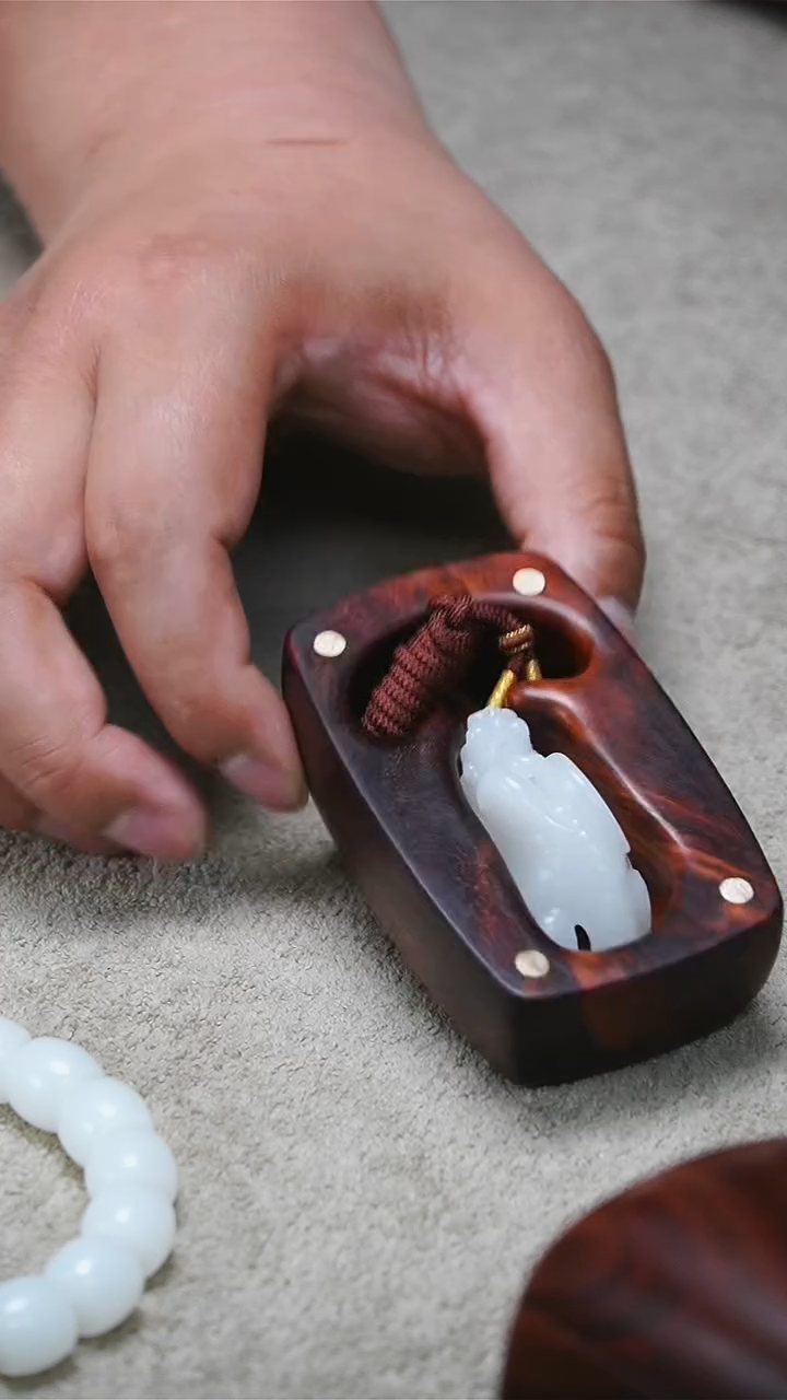 未镶嵌和田玉（糖玉）手链和田玉 