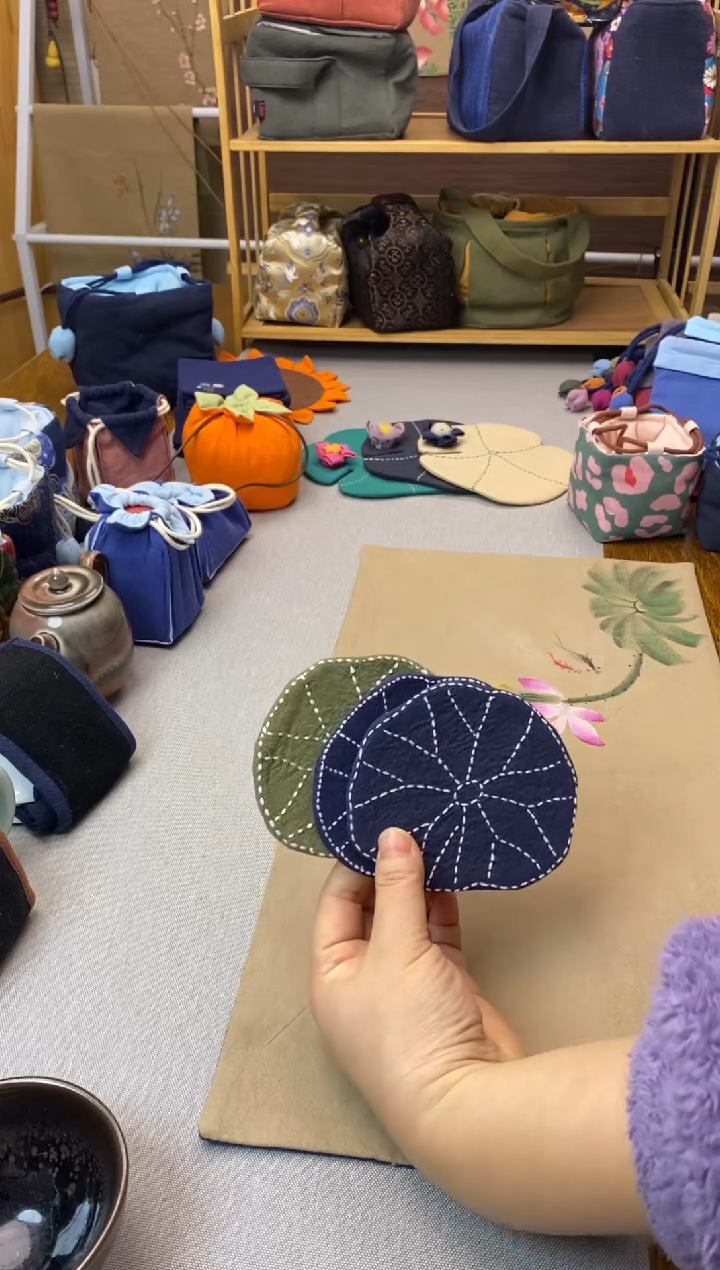 手绣荷叶杯垫（绿*2+蓝*2）