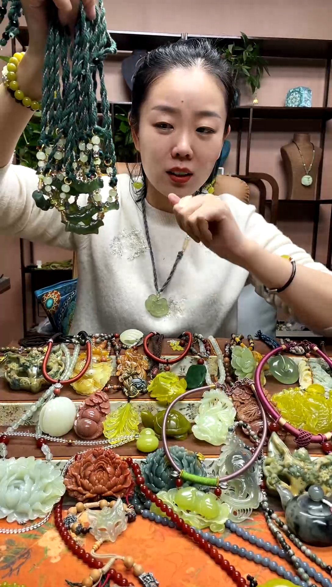 未镶嵌岫玉吊坠多样性发货发其中之一