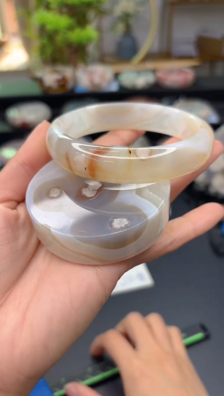 【闪购商品】石英质玉手镯未镶嵌C567(64圈赠送镯心)