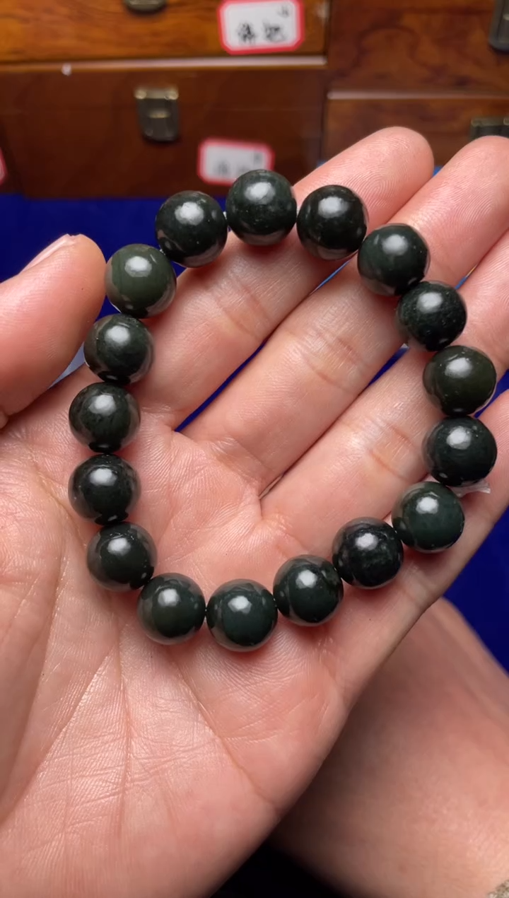未镶嵌手串和田玉d*j和田玉