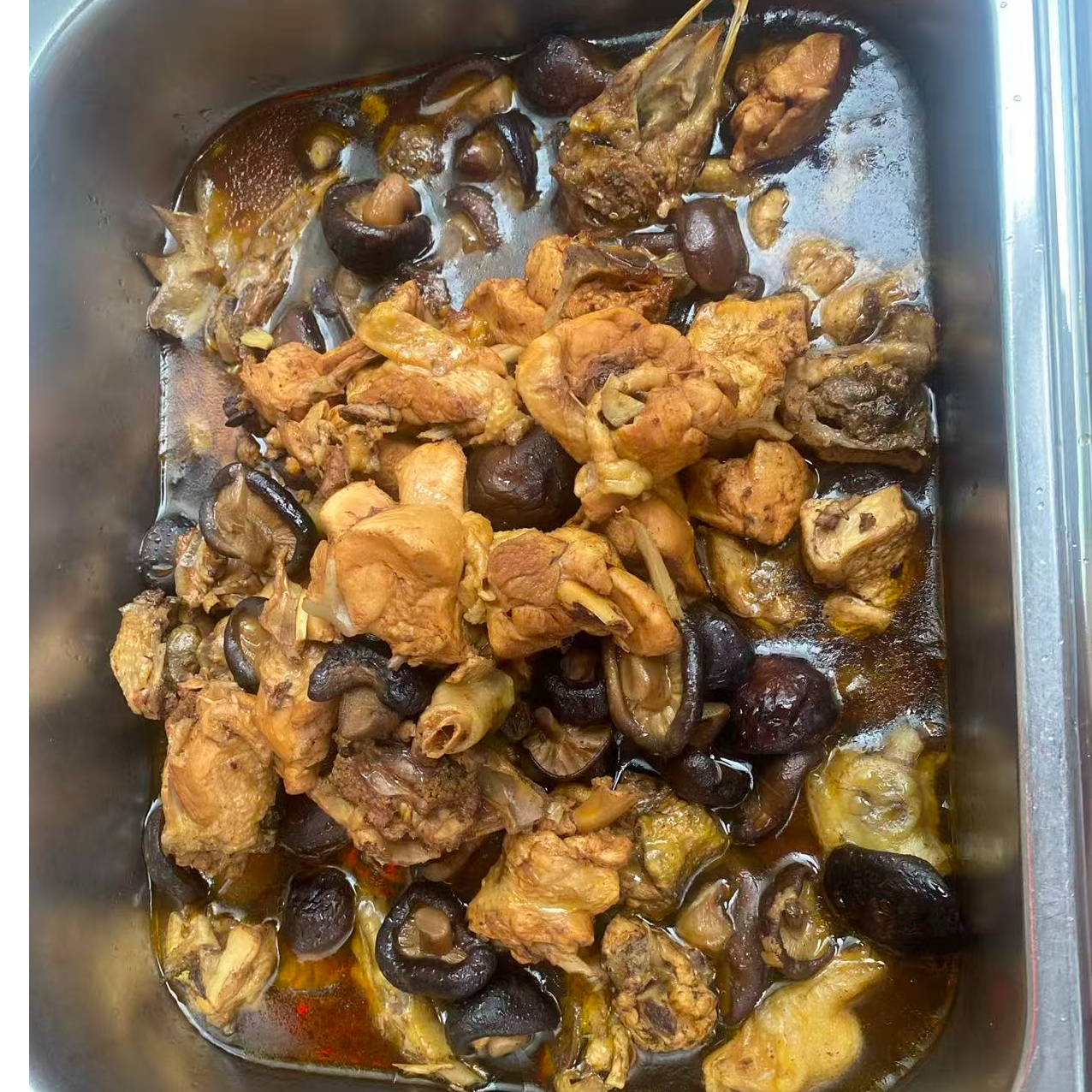 香菇炖鸡香菇炖鸡