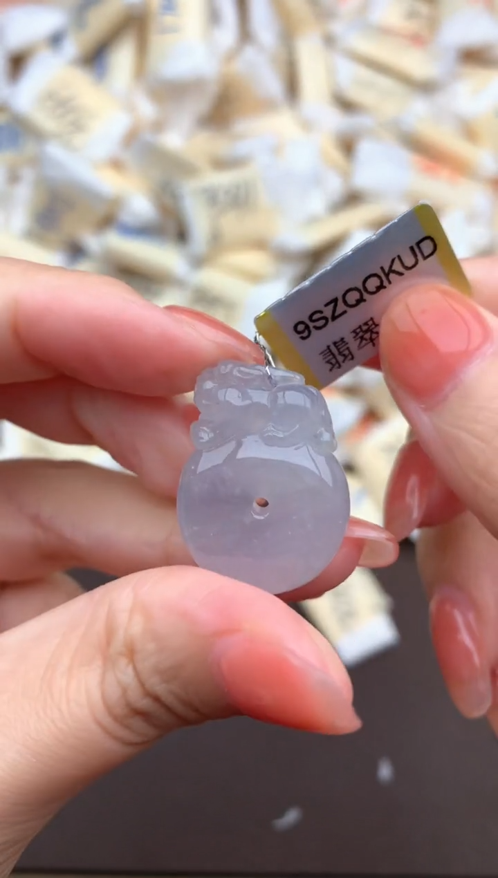 【闪购商品】翡翠挂件未镶嵌一