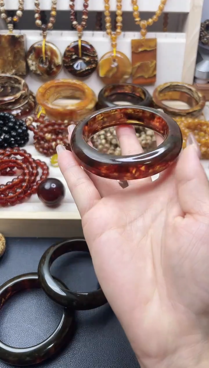 无非金属春***青药珀镯圈口53+