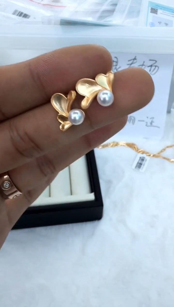 【闪购商品】海水珍珠耳饰银S925镶嵌耳钉