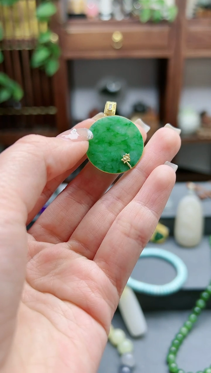 【闪购商品】翡翠颈饰18K金镶嵌18k金翡翠圆牌*1 YD赠链