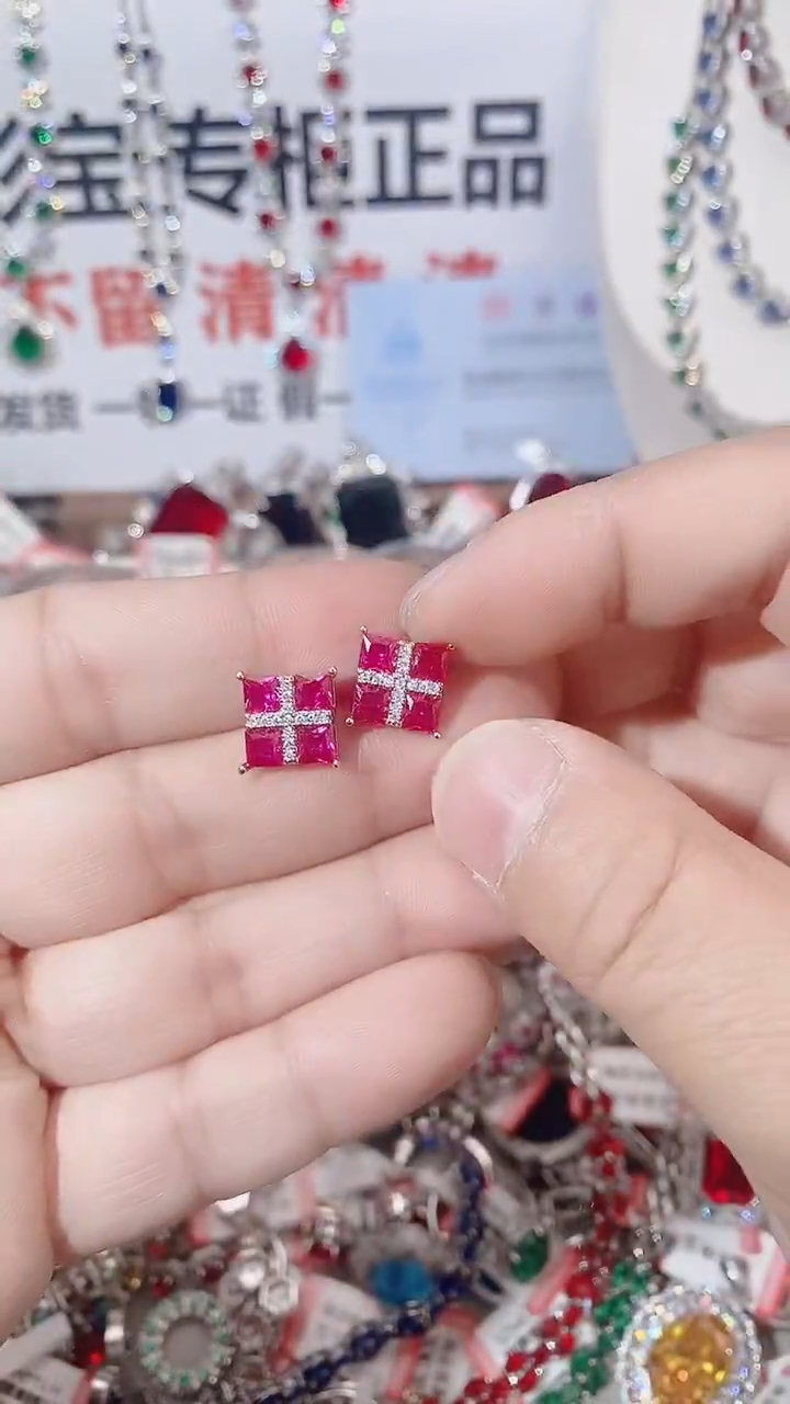 未镶嵌耳饰红宝石  