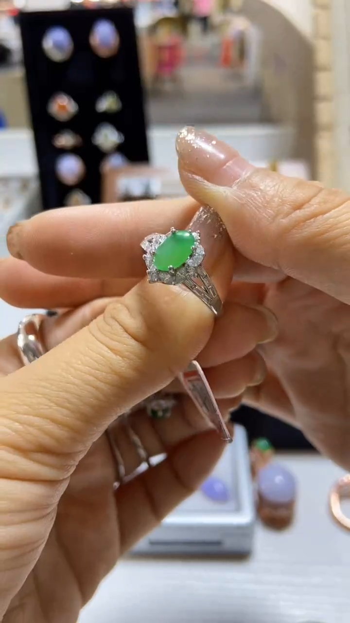 【闪购商品】翡翠颈饰银S925镶嵌天然缅甸a货翡翠戒指