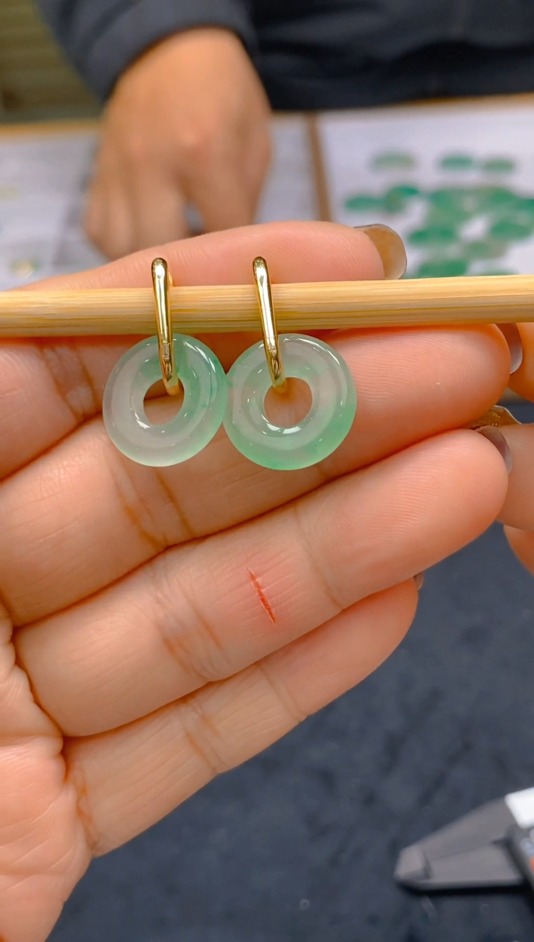 【闪购商品】石英质玉耳钉未镶嵌冰美人非洲翠，假一罚四002