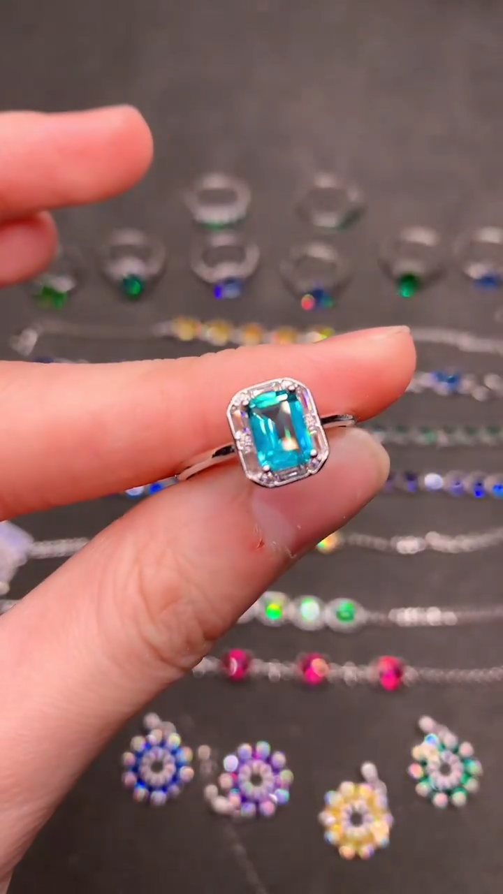 【闪购商品】祖母绿戒指银S925镶嵌......