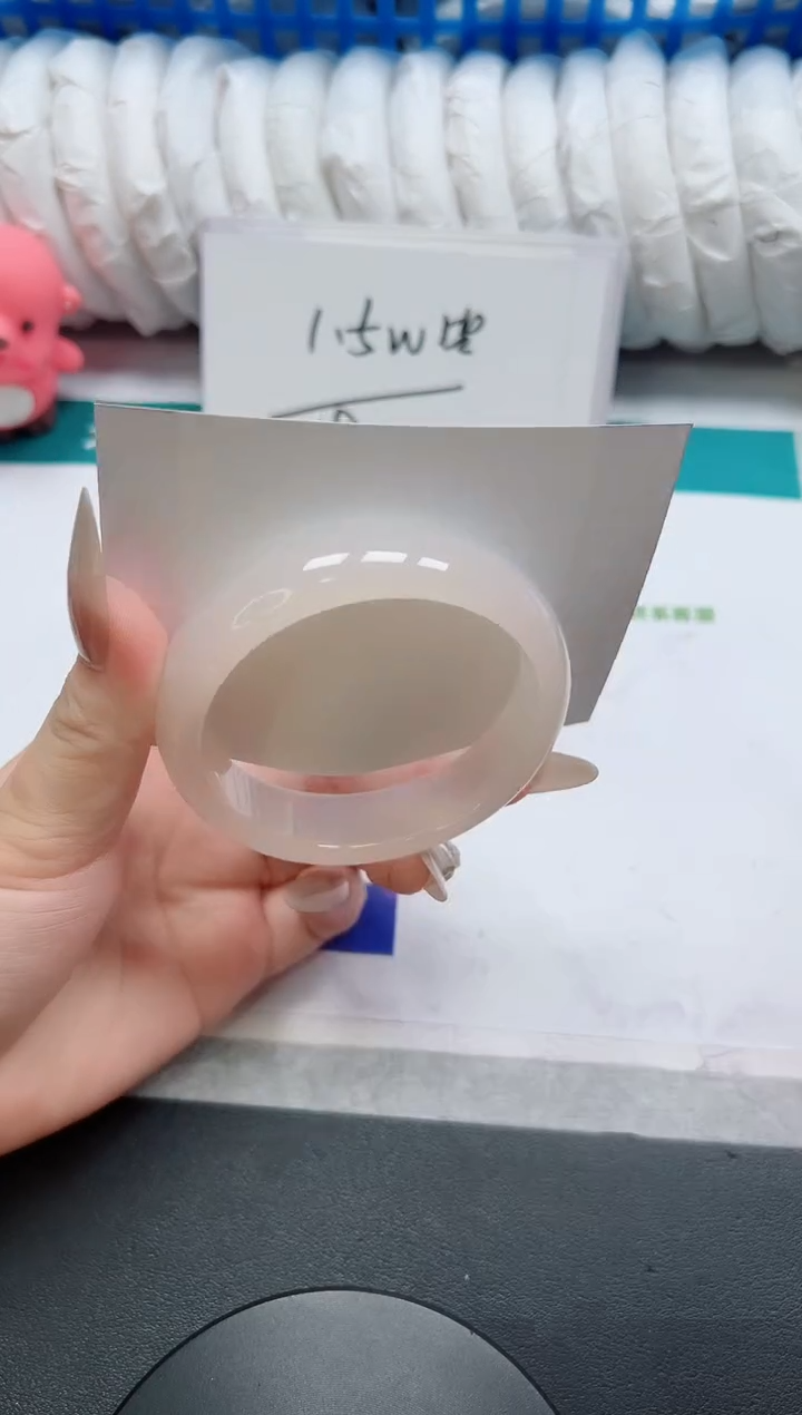 石英质玉手镯未镶嵌180-58.8