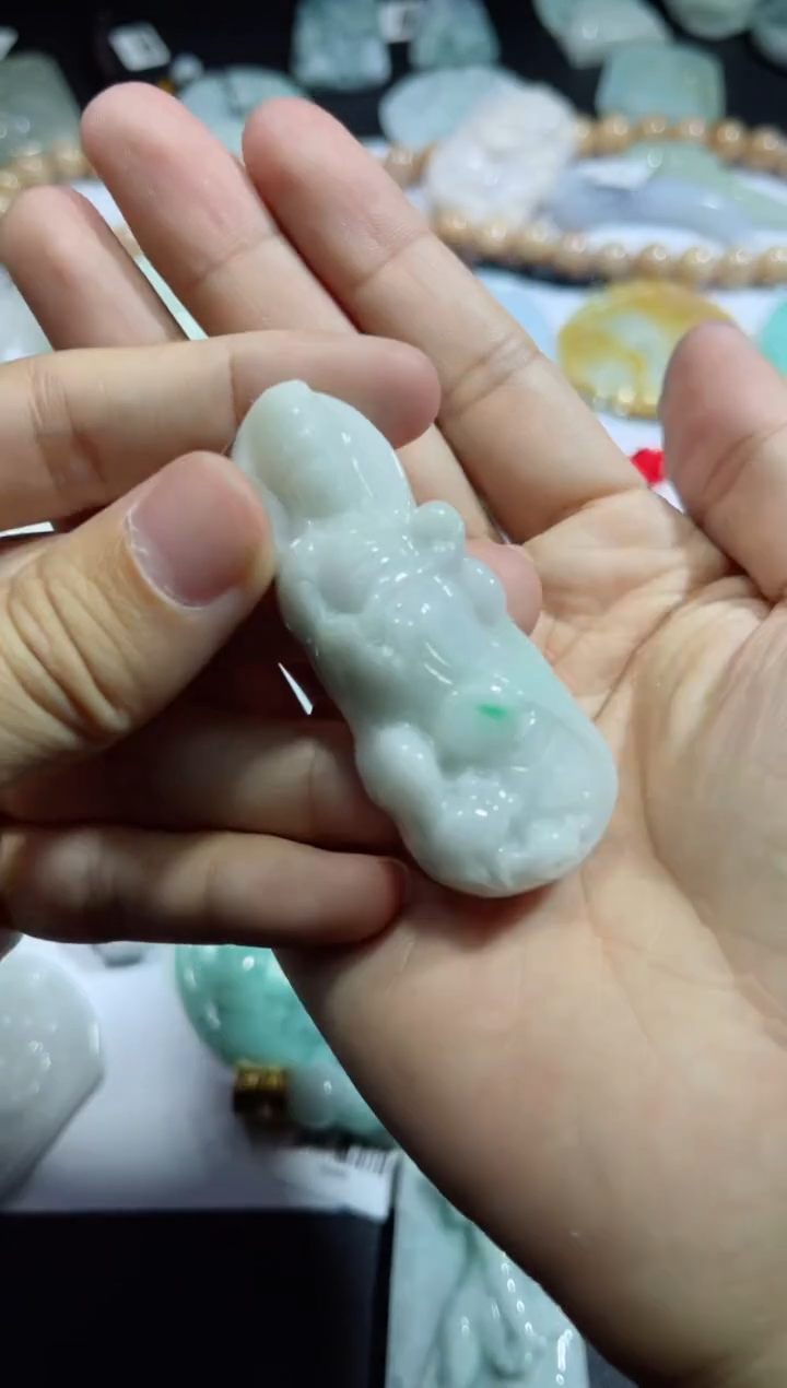 【闪购商品】翡翠吊坠(不含链)未镶嵌00017402