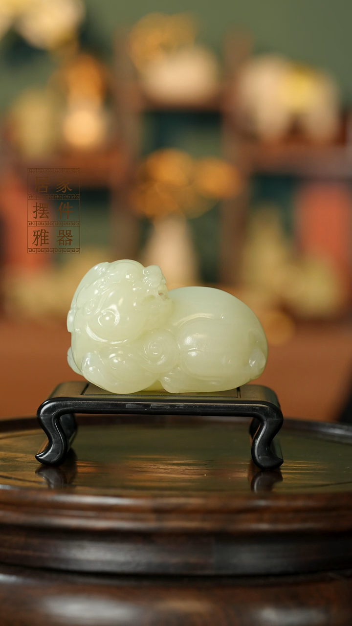 玉《扭头貔貅》摆件