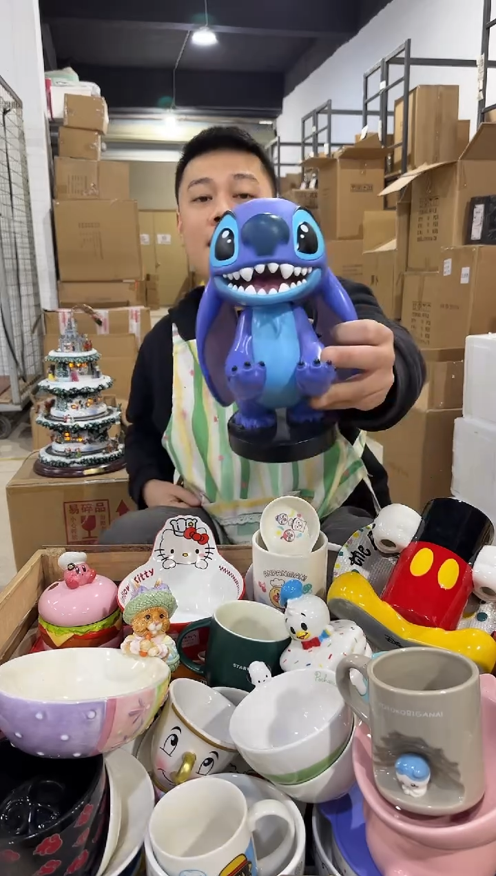 瓷片史迪仔手机支架 张嘴款