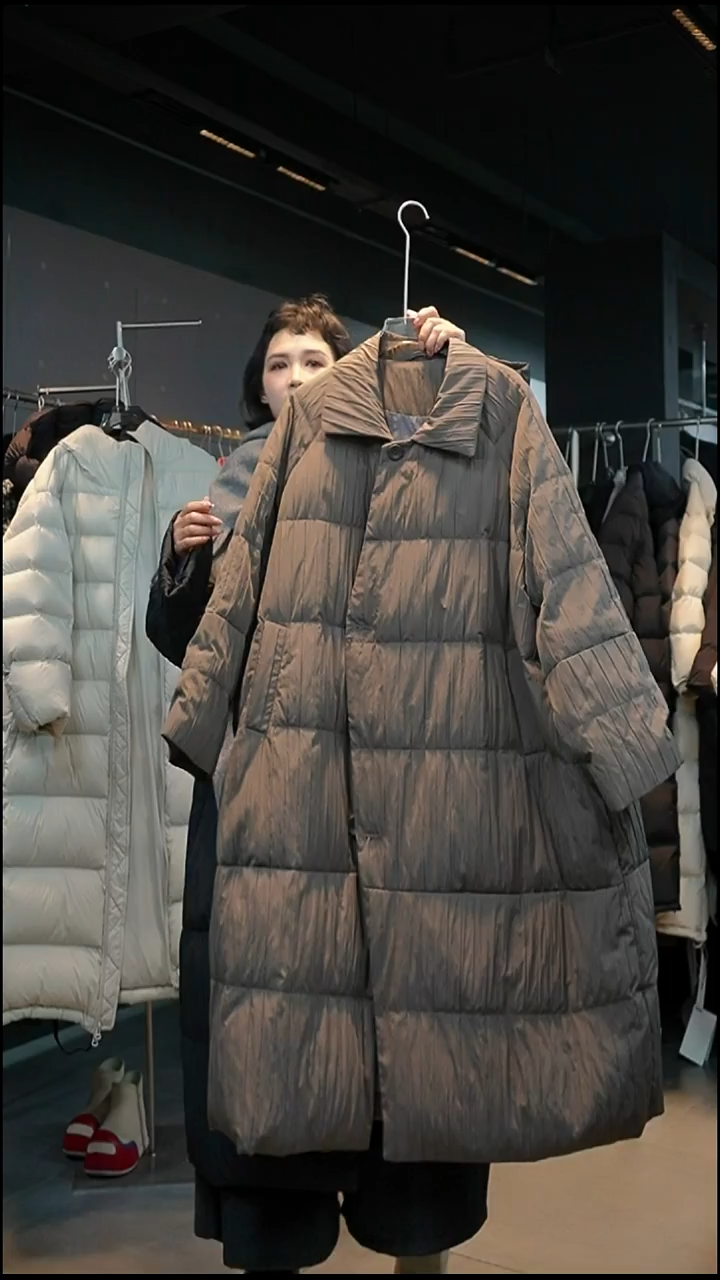 绿色羽绒外套绿色羽绒外套