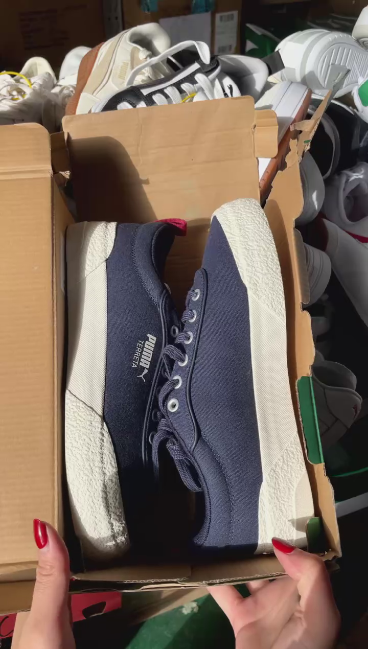 彪马时尚休闲运动鞋40M  HH1