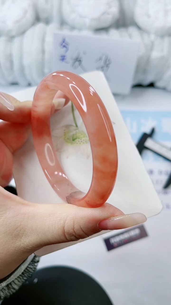 【闪购商品】石英质玉手镯未镶嵌多样性发货C428