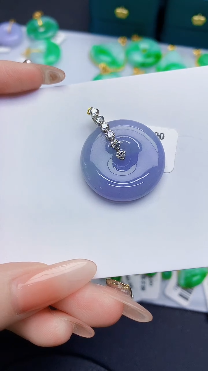 颈饰18K金镶嵌翡翠缅甸天然翡翠A货