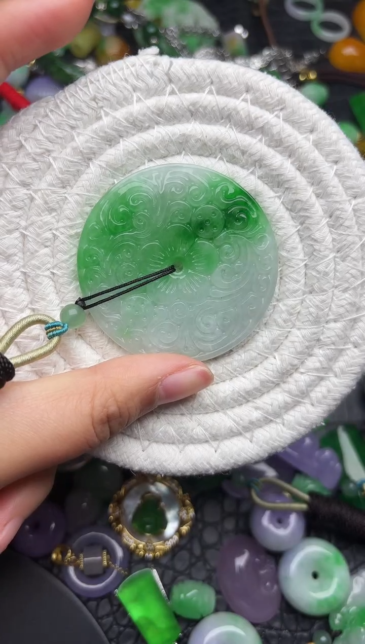 颈饰未镶嵌翡翠缅甸翡翠吊坠