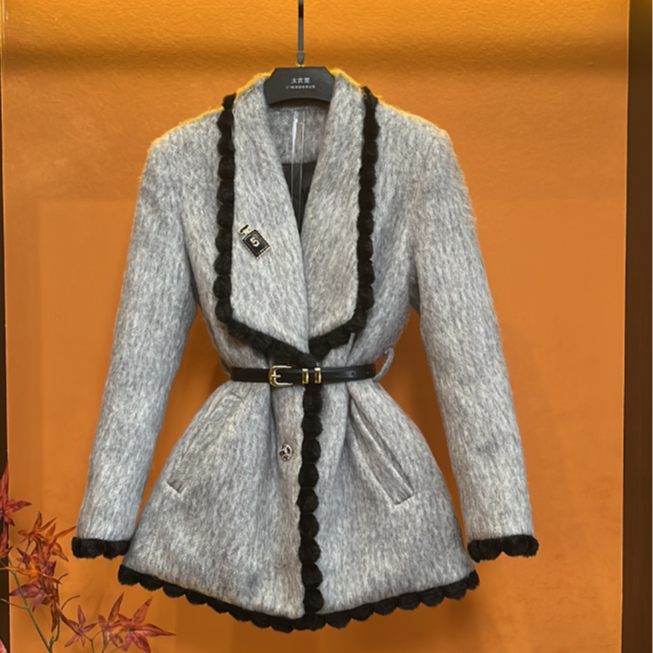 【小鬼专属】羽绒白鸭绒设计师轻奢气质高级感显瘦收腰LOVES-A1532