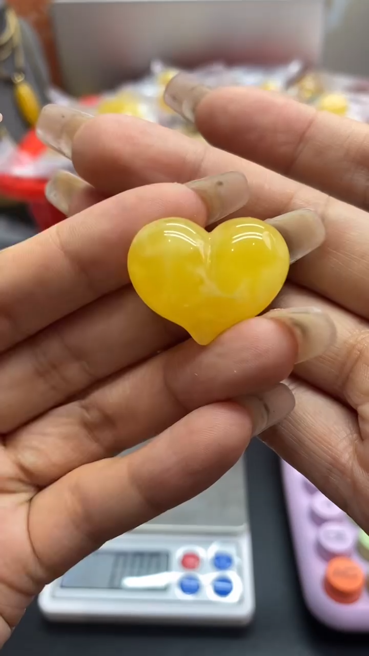 未镶嵌琥珀珠宝奇石2336