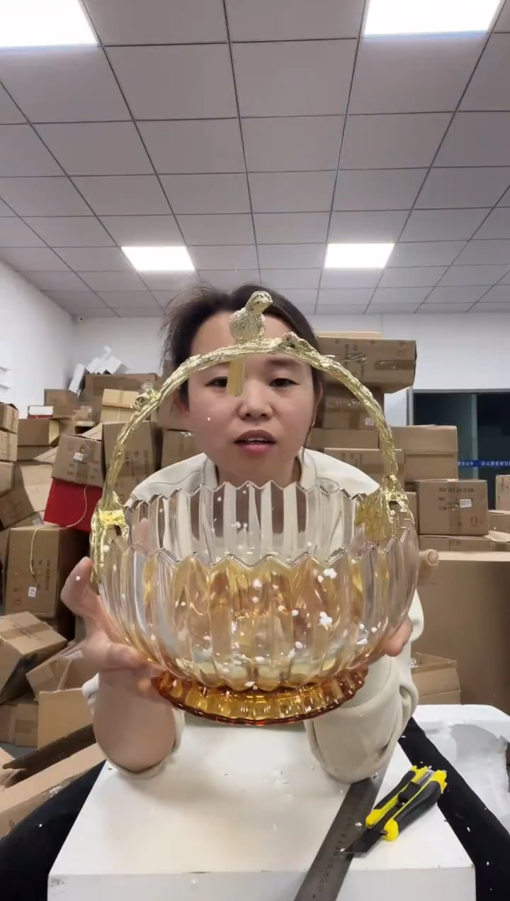 树脂黄色渐变玻璃果篓