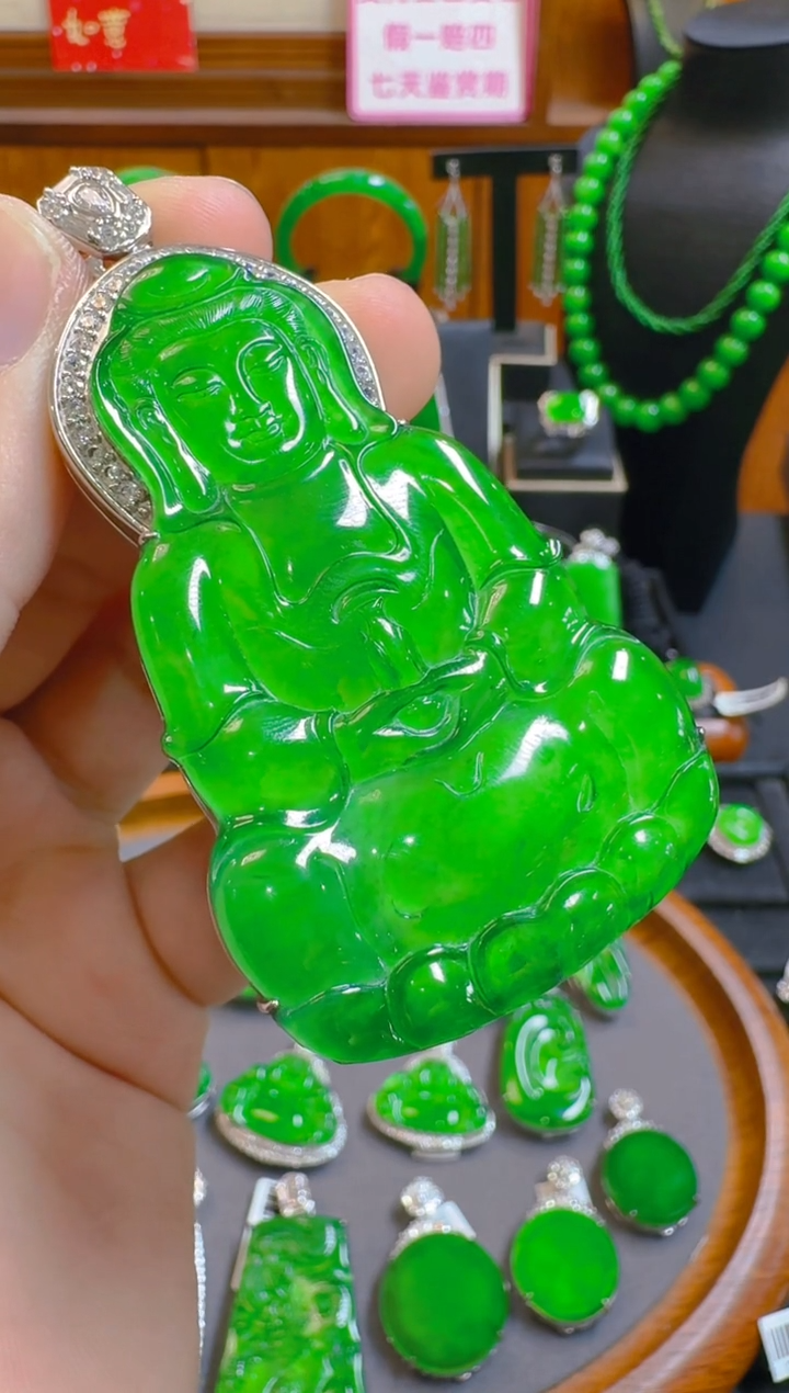 吊坠(赠链)银S925镶嵌翡翠R****s天然A货翡翠