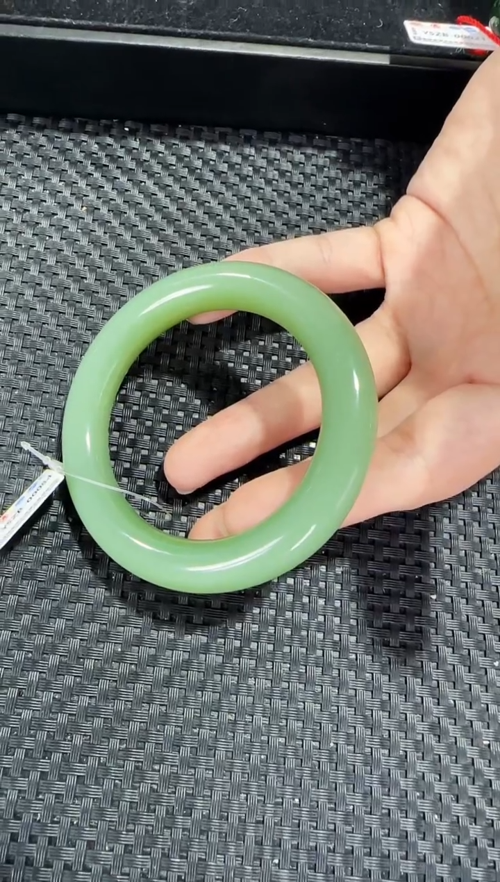 【闪购商品】和田玉（碧玉）手镯未镶嵌俄7圈口约56mm