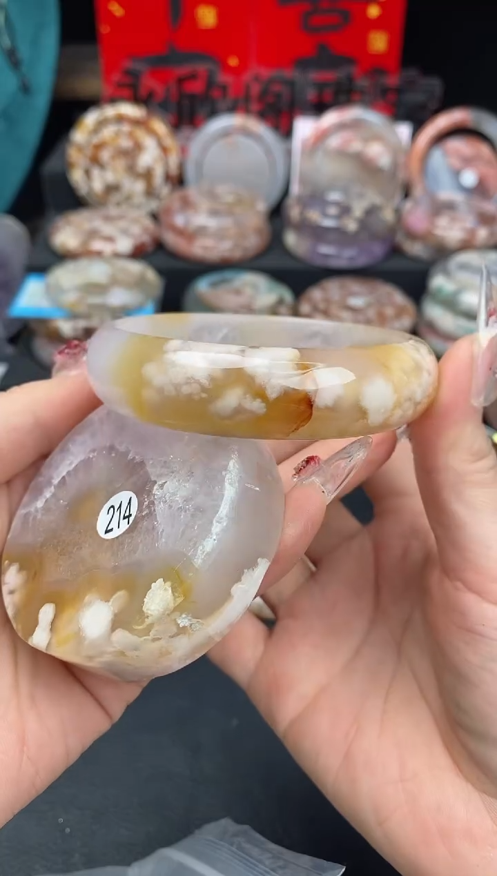 【闪购商品】石英质玉手镯（圆镯）未镶嵌63