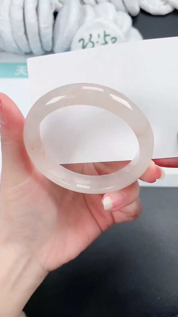 【闪购商品】石英质玉手镯未镶嵌420-56.8