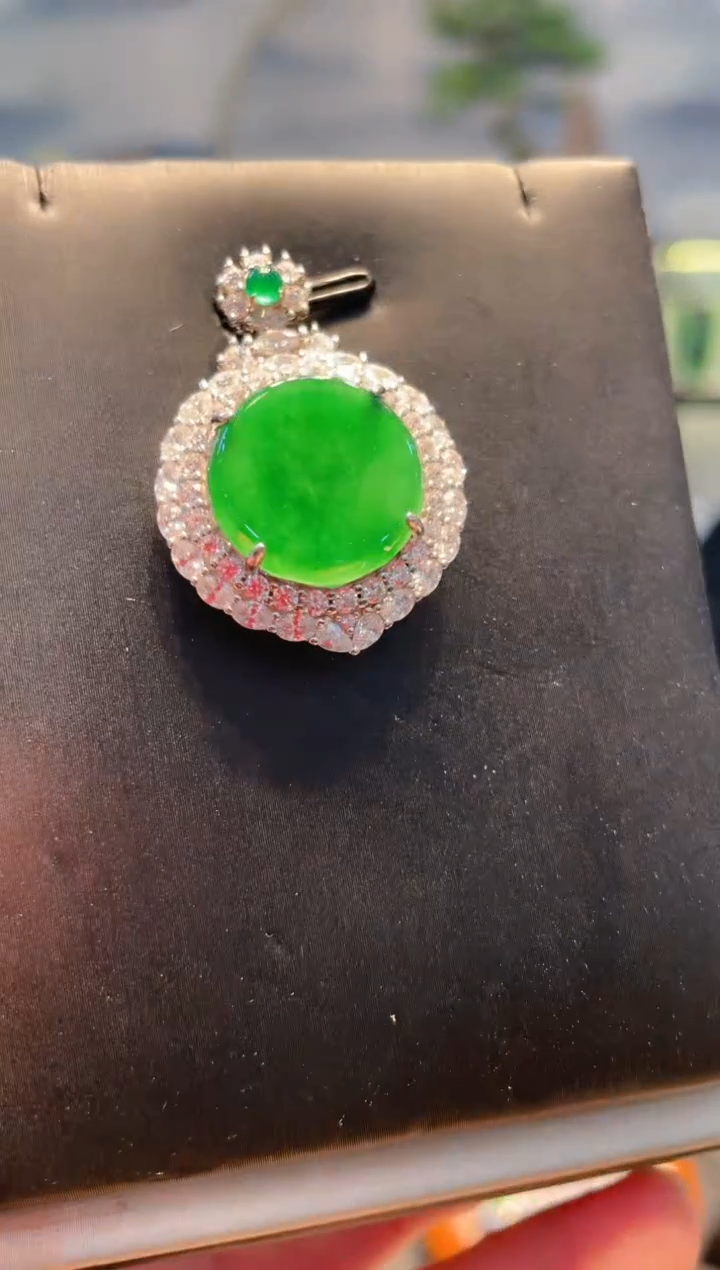 【闪购商品】翡翠吊坠(不含链)银S925镶嵌B9天然A货翡翠