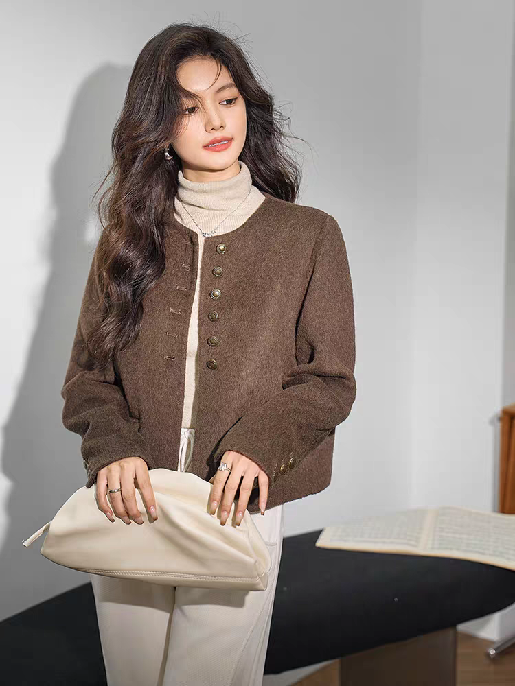 小香风冬季女士百搭秋冬排扣毛呢外套短款薄款