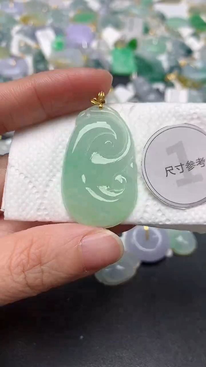 颈饰18K金镶嵌翡翠天然缅甸A货翡翠