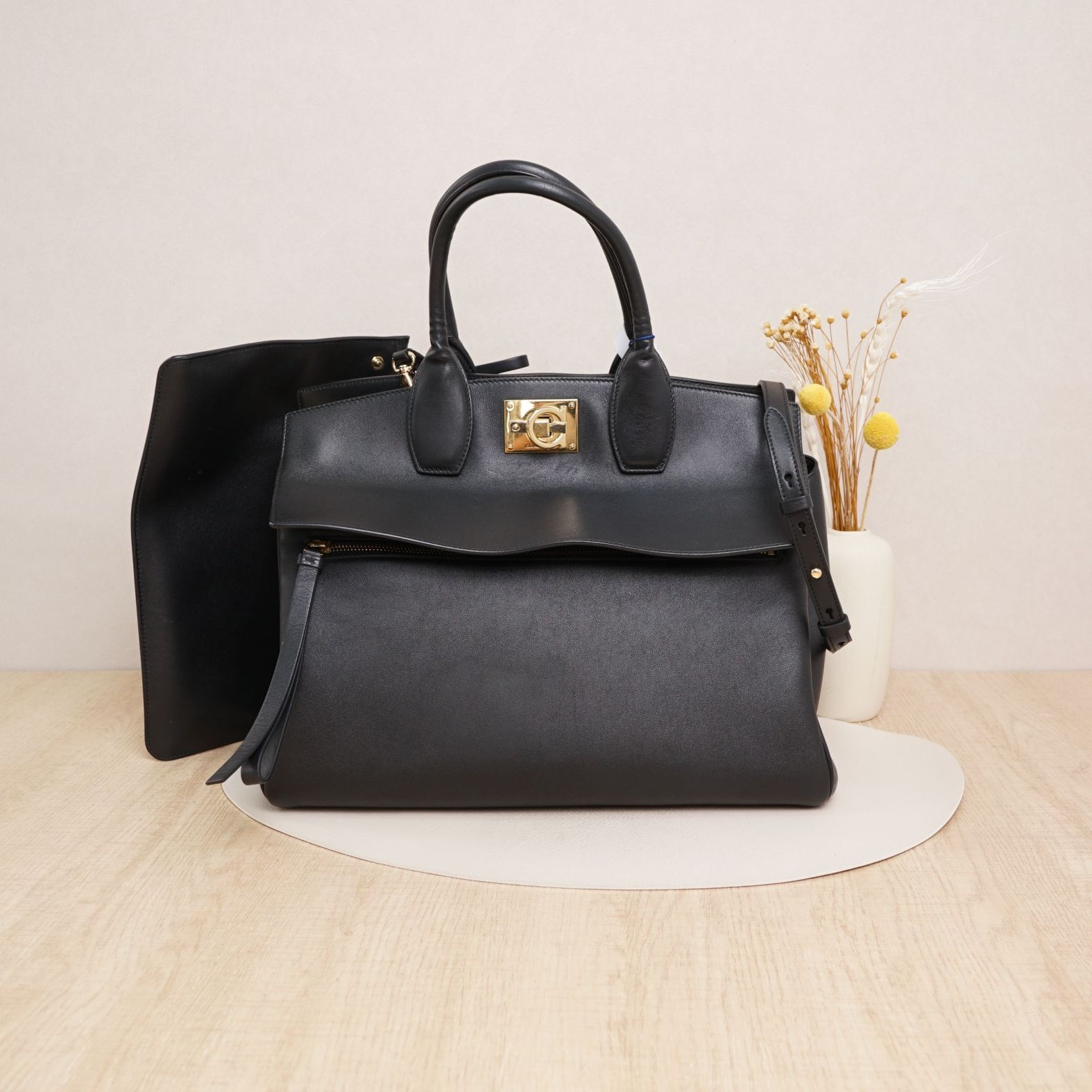 95新 FERRAGAMO/菲拉格慕 菲拉格慕手提包黑色/DS029143