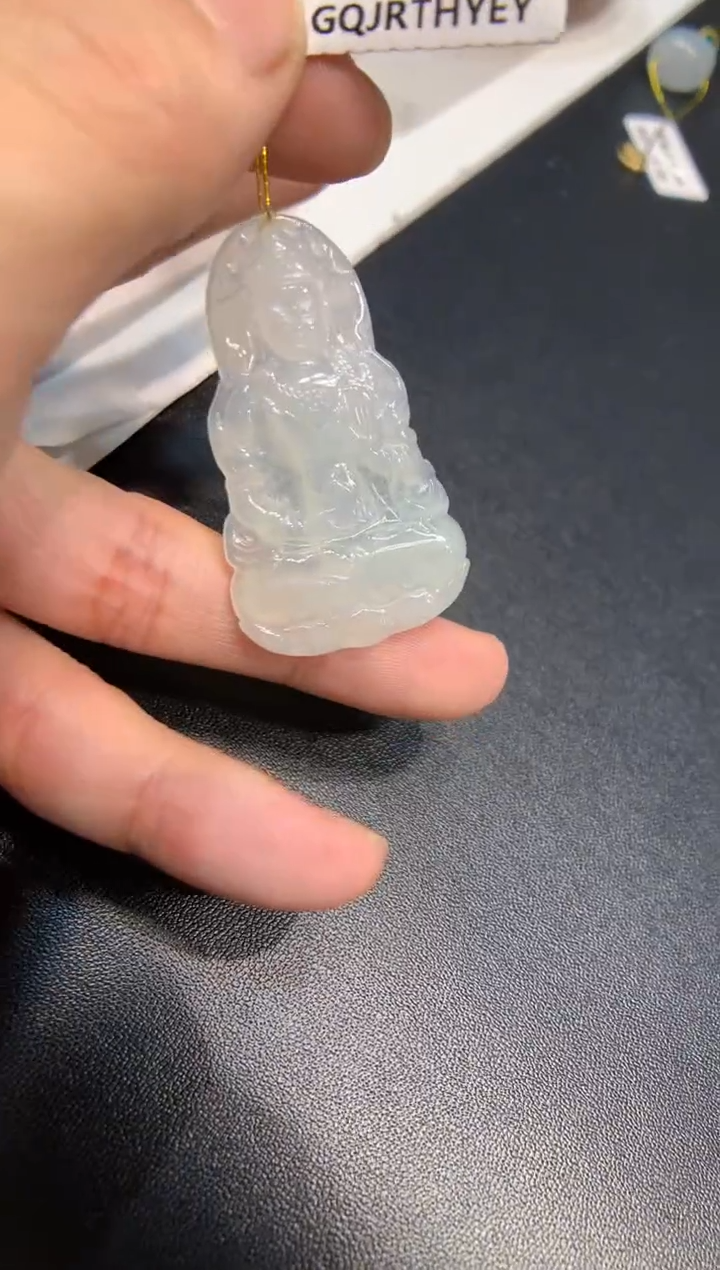 颈饰未镶嵌翡翠度母