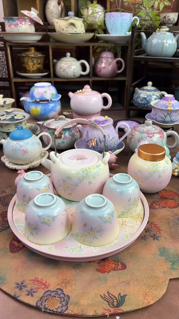 1壶4杯1个茶盘1个茶叶罐