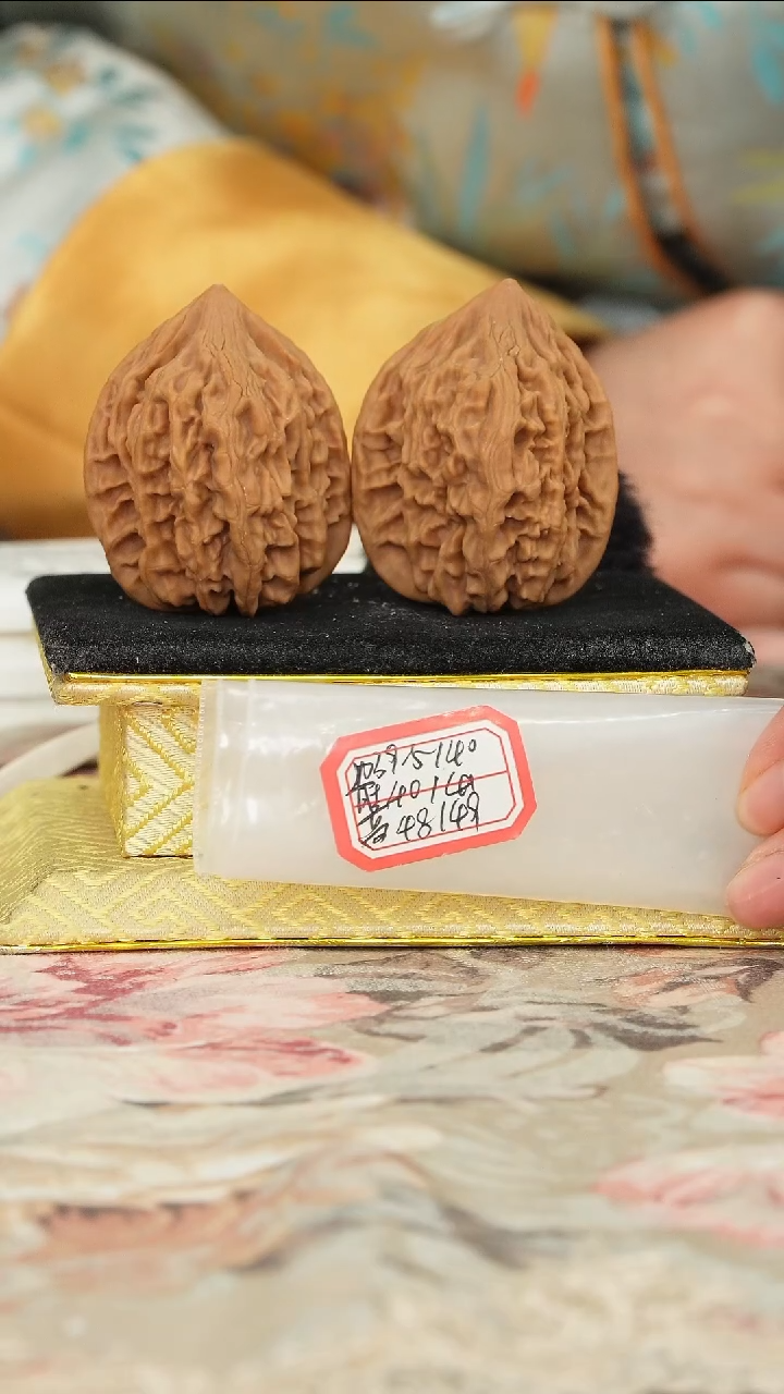 【闪购商品】文玩核桃把件鸡心有修