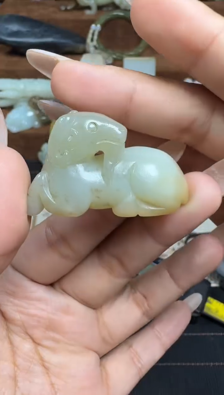 颈饰未镶嵌和田玉1