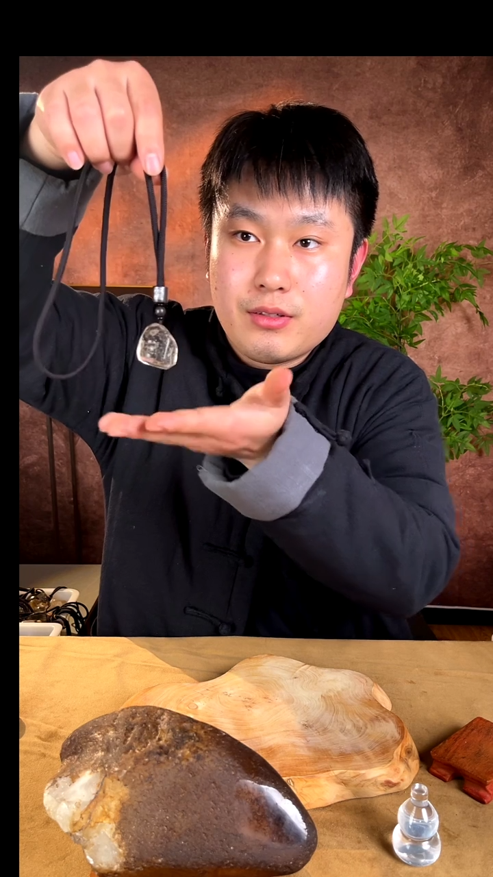 水晶摆件未镶嵌221