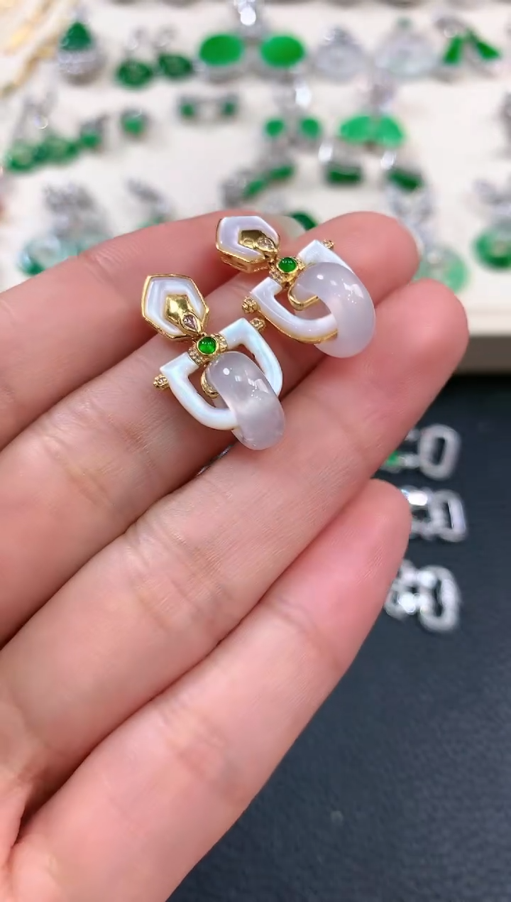 【闪购商品】翡翠耳饰18K金镶嵌n60