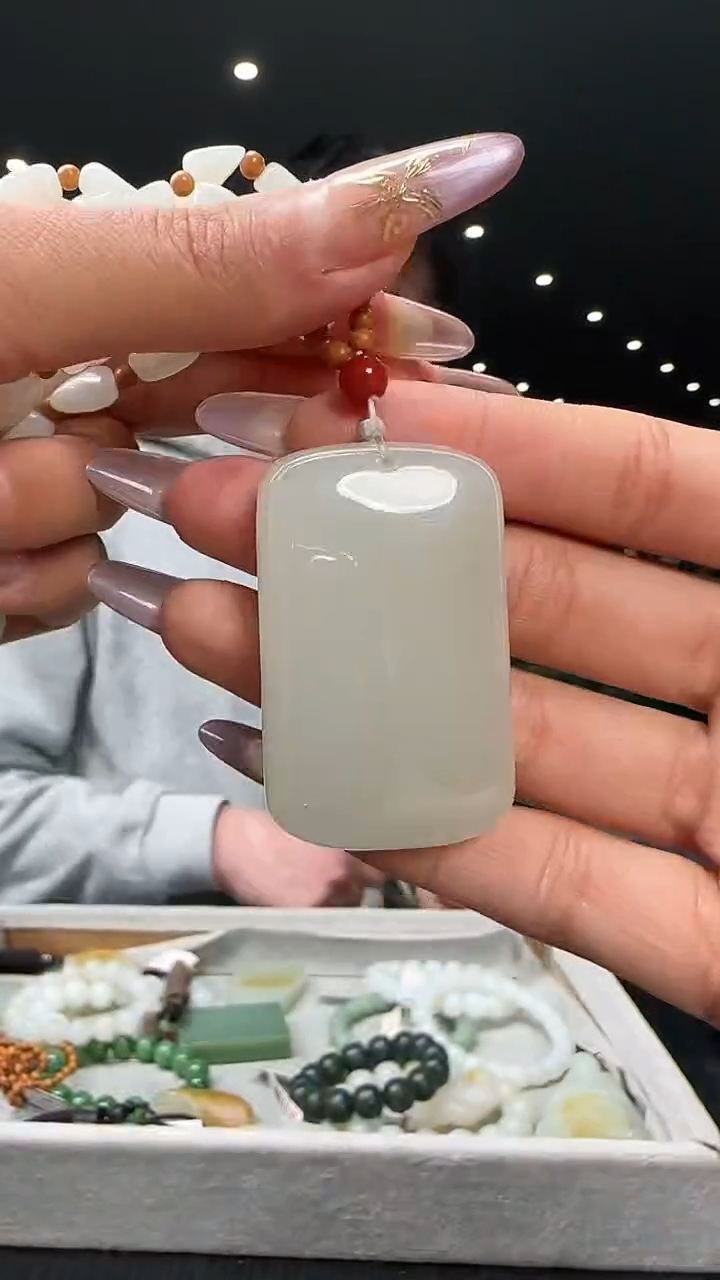 【闪购商品】和田玉颈饰未镶嵌无事牌