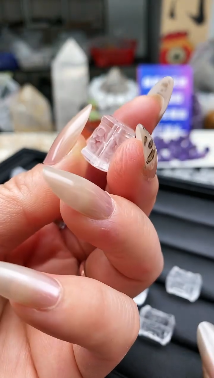 【闪购商品】水晶吊坠(不含链)未镶嵌11a多样性发其一/2.1/1个