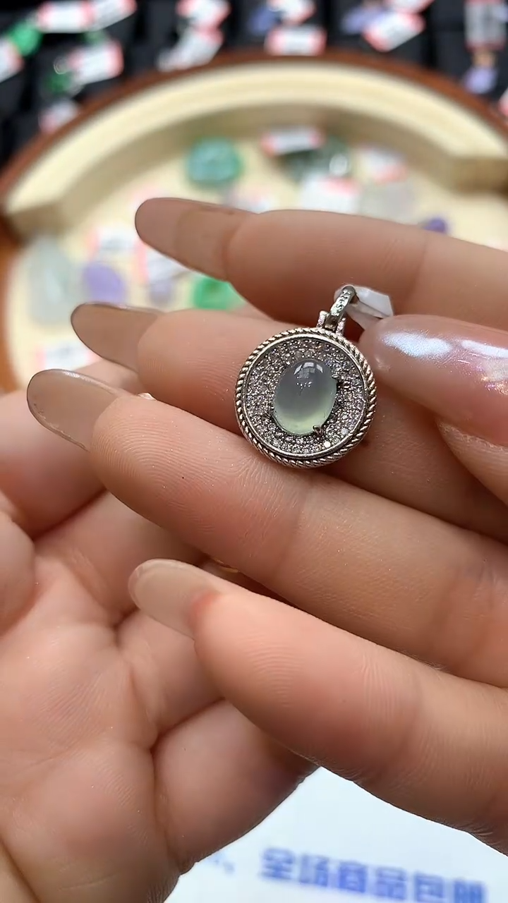 【闪购商品】翡翠吊坠(不含链)银S925镶嵌天然A货翡翠