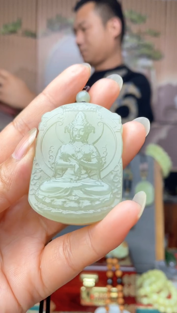 颈饰未镶嵌和田玉拍一发一