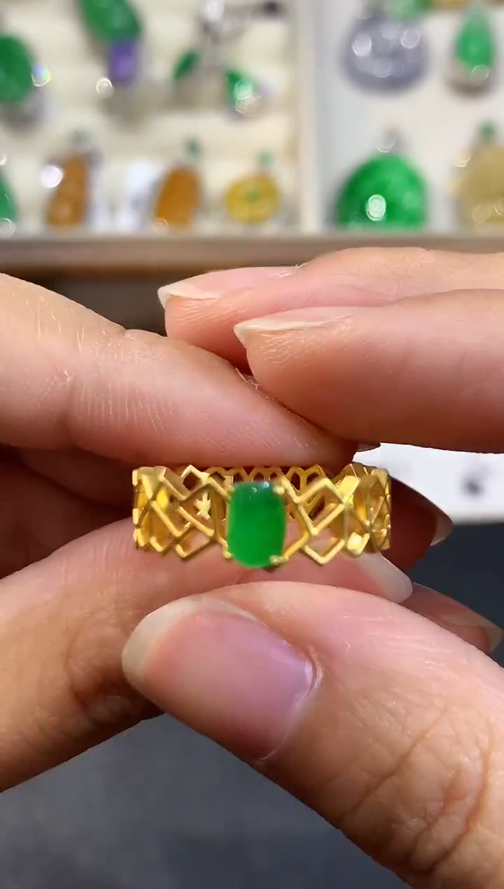 【闪购商品】翡翠戒指18K金镶嵌ZSH1175