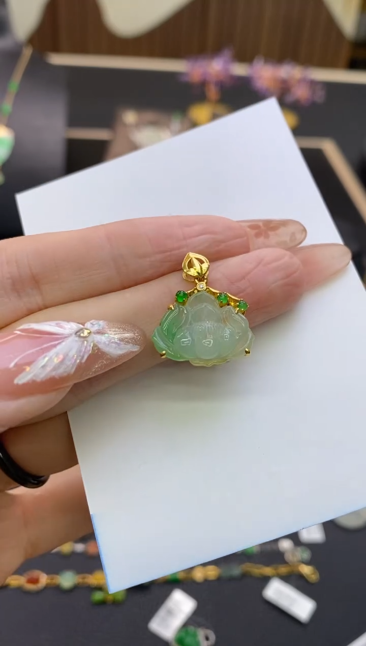 【闪购商品】翡翠颈饰18K金镶嵌净货11845