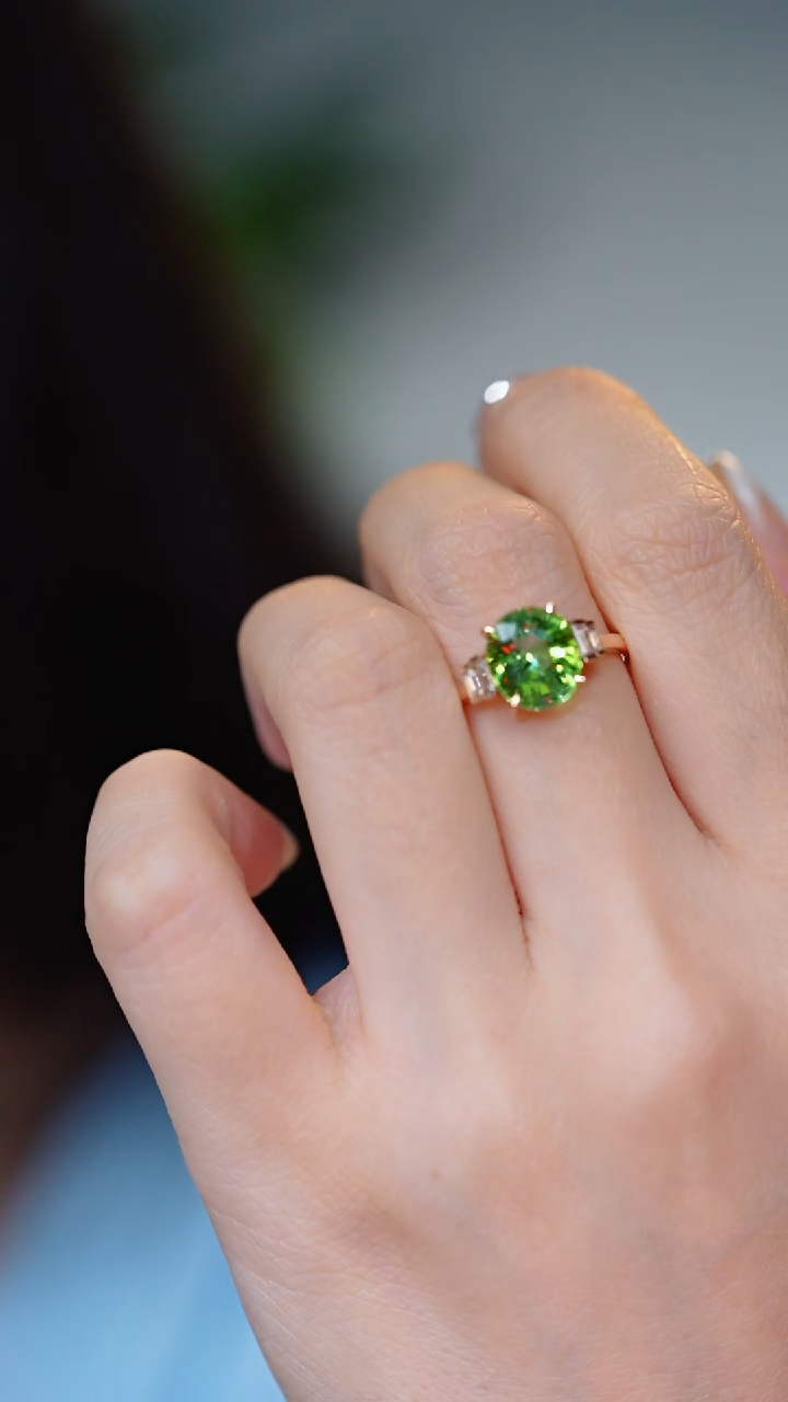 戒指18K金镶嵌碧玺多样性发3.25ct@@U3706