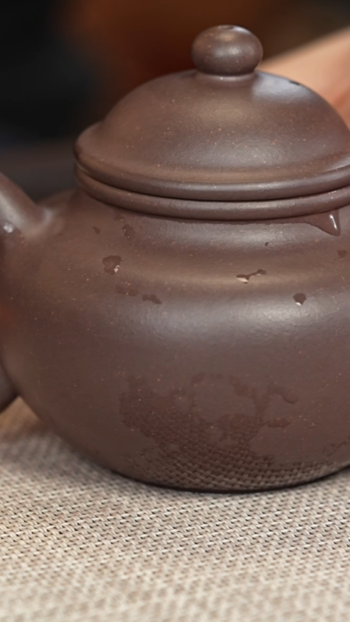 【闪购商品】紫砂茶壶四底莲子（邢）