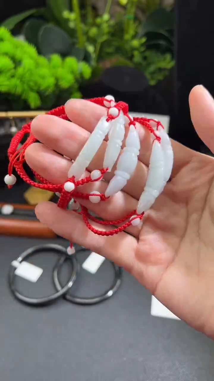 【闪购商品】翡翠手串未镶嵌手串多样性发其一